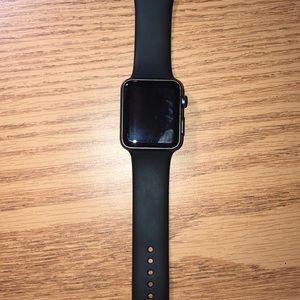 Apple Accessories - Apple Watch black series 3 with charger Apple Accessories - Apple Watch black series 3 with charger